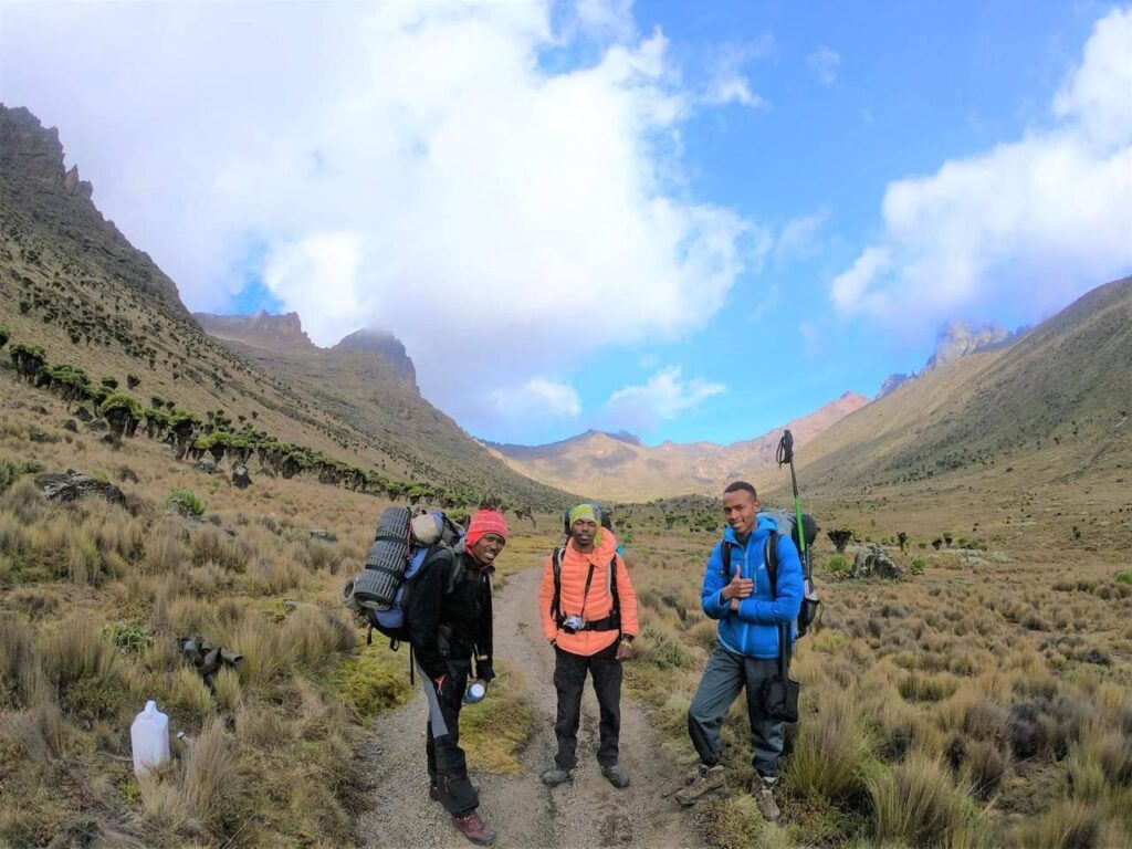 5 day mount kenya climb sirimon route